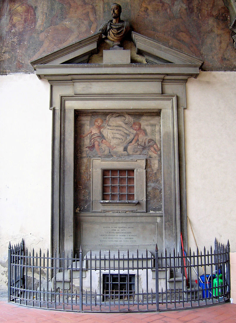 Окно для подкидышей в Воспитательном доме во Флоренции, 15 век